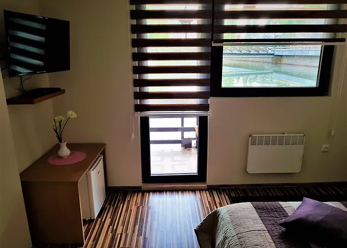 Pansion River Affittacamere